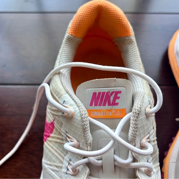 Nike Women’s White Golf Shoes with Orange and Pink Accents - Picture 7 of 8